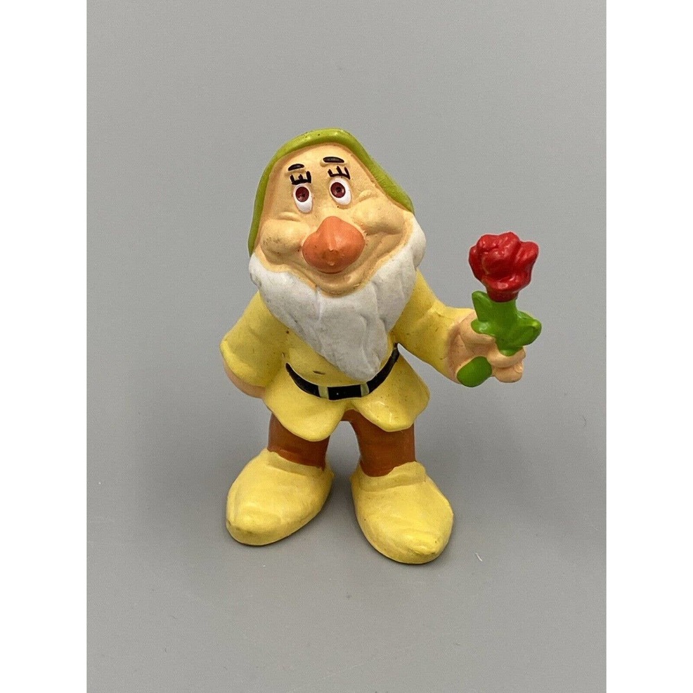 Disney Snow White 2” Bashful Dwarf PVC Figure Holding Rose Flower